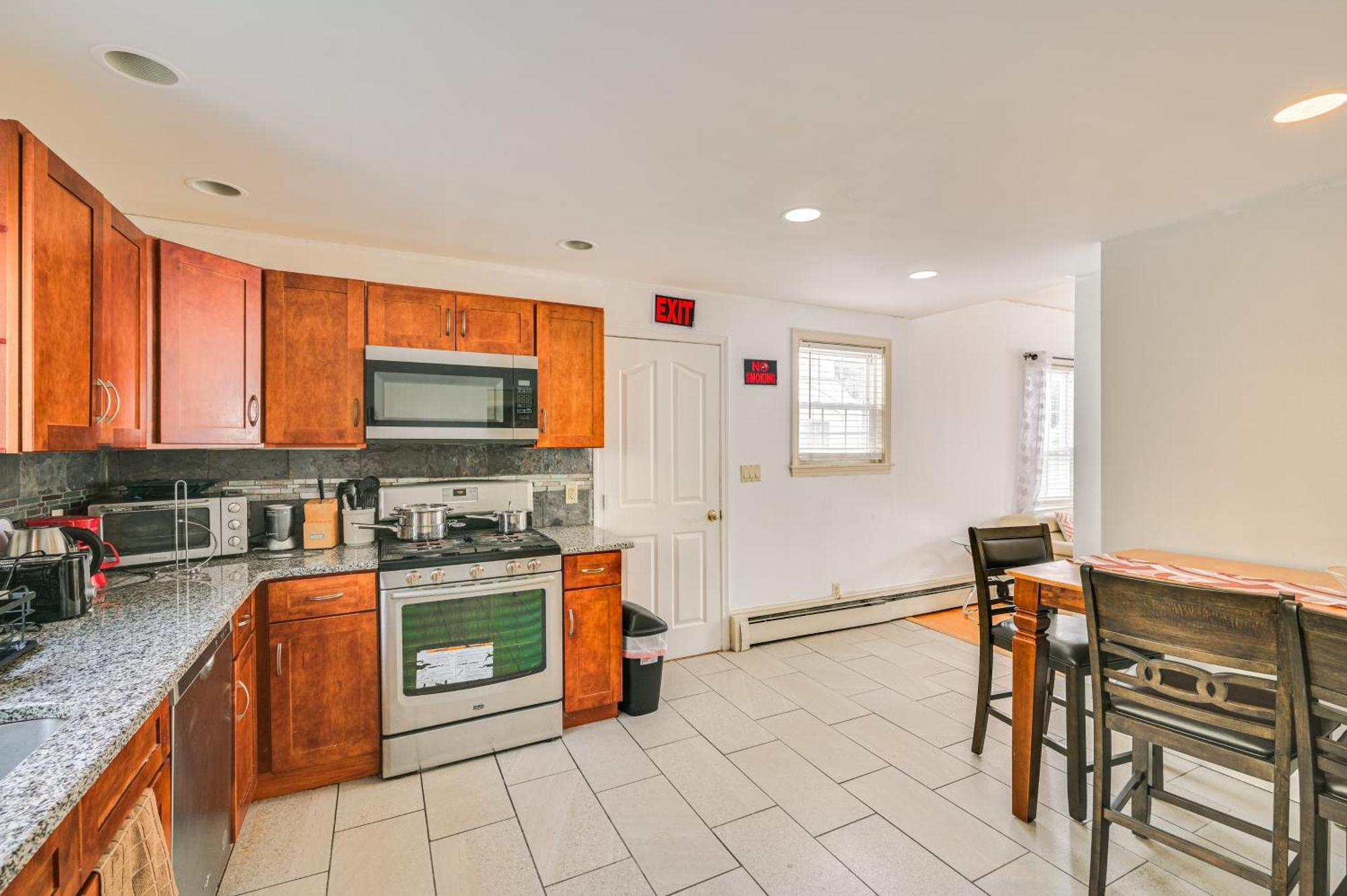 9 Mi To Dtwn Boston Cozy Malden Apartment Экстерьер фото